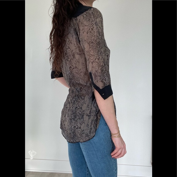 Aritzia sheer silk snakeskin print XS blouse - Picture 2 of 7